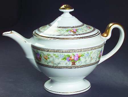 The Meriden Small Teapot & Lid