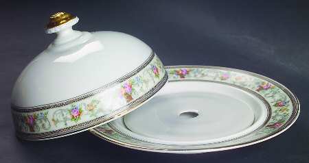 The Meriden Round Covered Butter