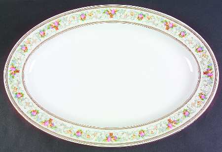 The Meriden 19" Oval Serving Platter