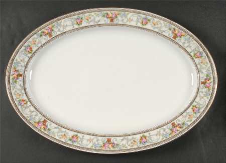 The Meriden 16" Oval Serving Platter