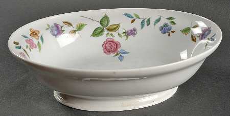 Montage 10" Oval Vegetable Bowl