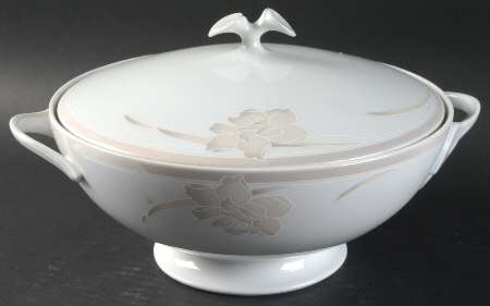 Montparnasse Round Covered Vegetable