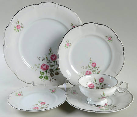 Moss Rose 5 Piece Place Setting