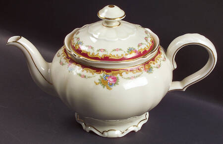 The Nanton Cream Teapot & Lid