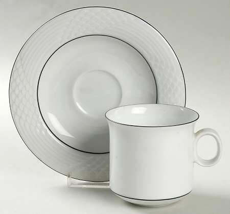 Nera Flat Cup & Saucer Set