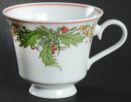 Noel (Rim Shape) Footed Cup