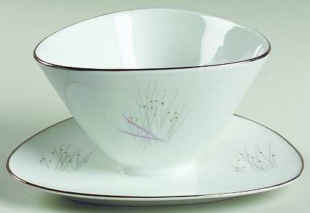 Norderney (Platinum Trim) Gravy Boat with Attached Underplate