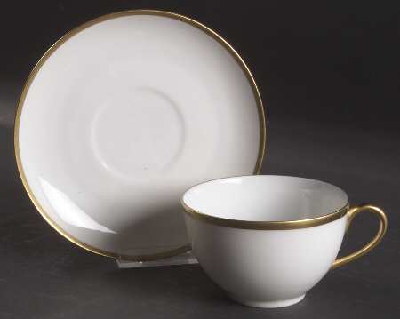 Norfolk Flat Cup & Saucer Set