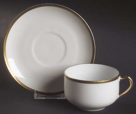 Norfolk Flat Cup & Saucer Set