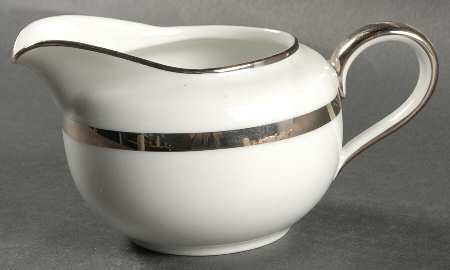 Puritan Creamer