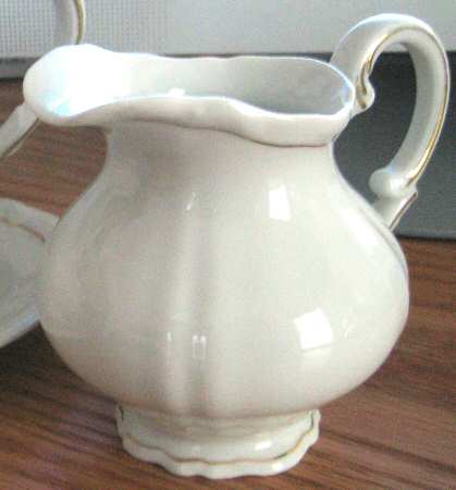 Regency Gold White Creamer