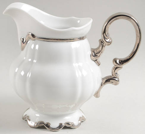 Revere (White) 32 Oz Pitcher