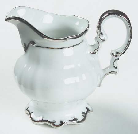 Revere (White) Creamer