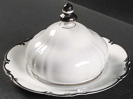 Revere (White) Round Covered Butter