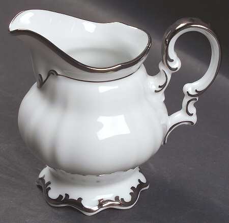 Revere (White) Mini Creamer
