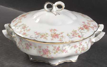 Richelieu Round Covered Vegetable