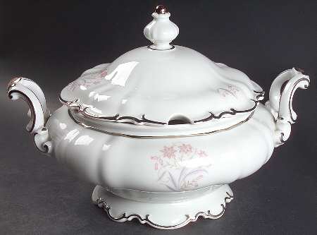 The Rondo Tureen &  Lid