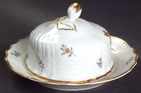 Saxony Round Covered Butter