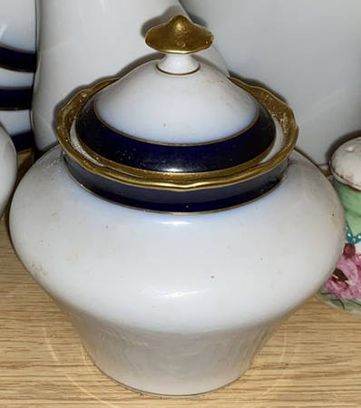 Scarborough Sugar Bowl & Lid