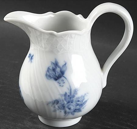 Schonbrunn Creamer