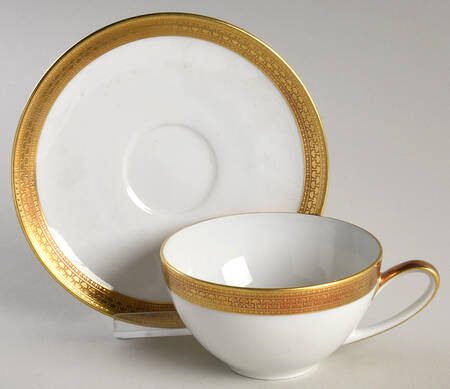 Sinfonie Flat Cup & Saucer Set