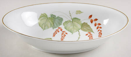 The Silver Poplar 10" Oval Vegetable Bowl