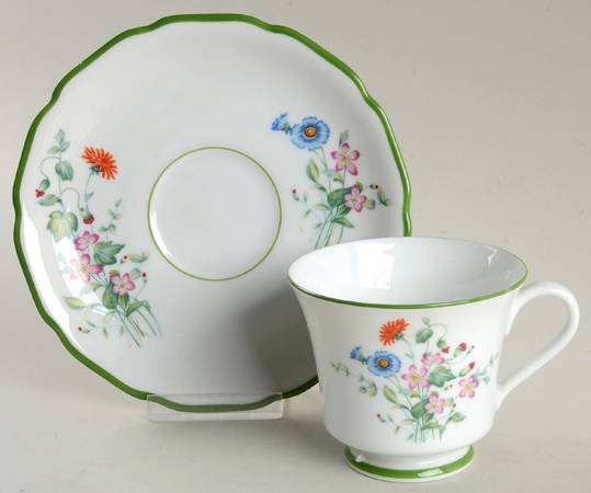 Springbrook Footed Cup & Saucer Set