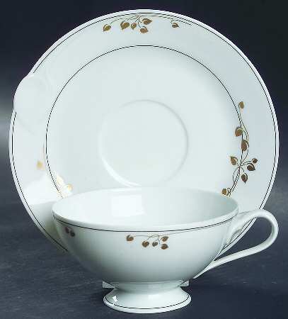 St. Honore Footed Cup & Saucer Set