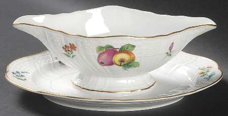 Summer Garden Gravy Boat with Attached Underplate