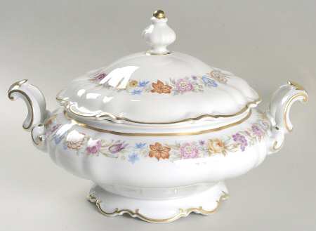 The Tilbury Round Covered Vegetable