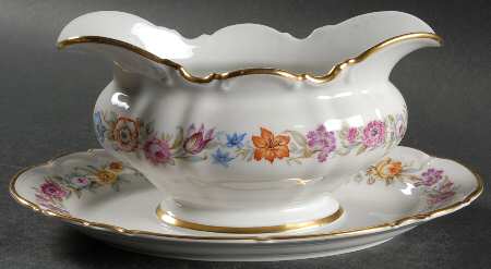 The Tilbury Gravy Boat with Attached Underplate