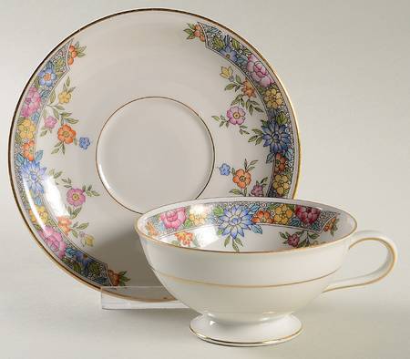 Vernon Footed Cup & Saucer Set