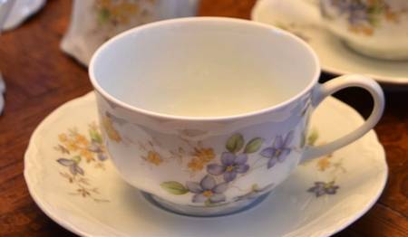 Violetta Flat Cup & Saucer Set
