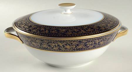 Warwick Cobalt Round Covered Vegetable