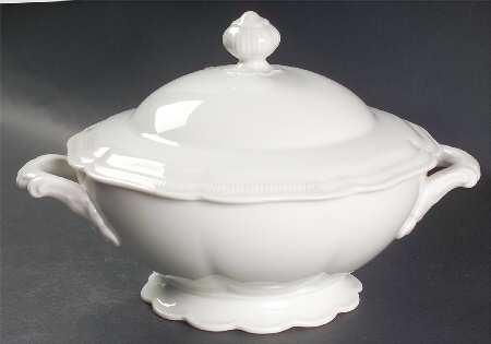 Weimar White Round Covered Vegetable