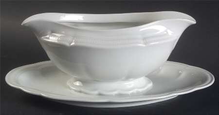 Weimar White Gravy Boat with Attached Underplate