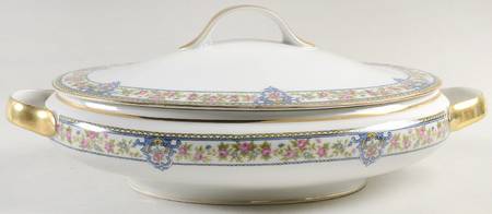 Yale Oval Covered Vegetable
