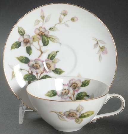 Dogwood Flat Cup & Saucer Set