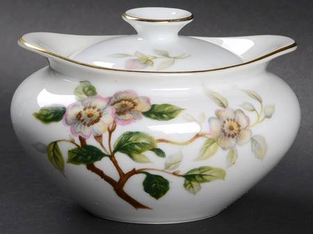 Dogwood Sugar Bowl & Lid