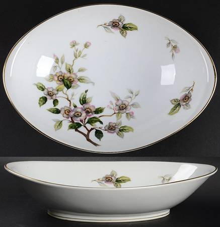 Dogwood 10" Oval Vegetable Bowl