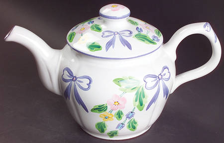 Bow Teapot & Lid