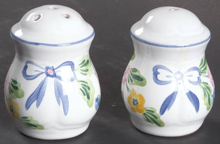 Bow Salt & Pepper Set