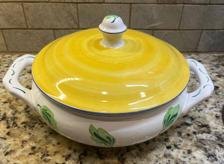 Crispin Round Covered Vegetable