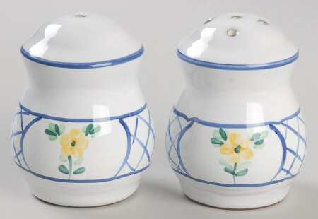 Lattice Hill Salt & Pepper Set