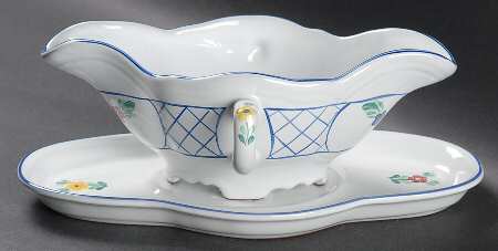 Lattice Hill Gravy Boat & Underplate