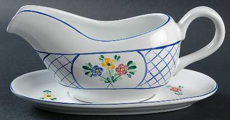 Lattice Hill Gravy Boat & Underplate