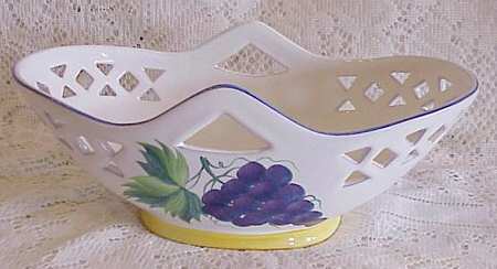 Village Vineyard 11" Pierced Oval Bowl