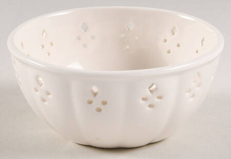 Creamware Pierced Daisy Potpourri with Lid, Base Only