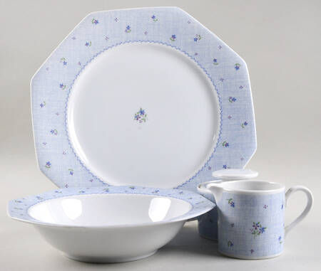 Village Inn 5 Piece Hostess Set