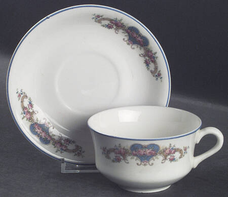 HLC735 Flat Cup & Saucer Set
